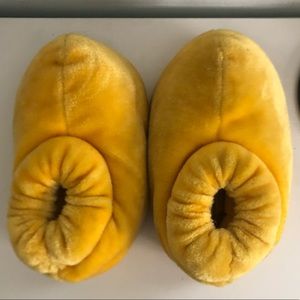 Disney Mickey Slippers!! Adult Small!